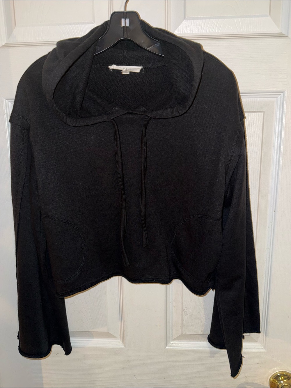 Honey Punch $89 Bell Sleeve Black Cropped Hoodie Pullover Small - Picture 2 of 3